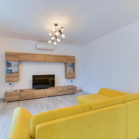 Demi II Apartment เซนญ์ ภายนอก รูปภาพ