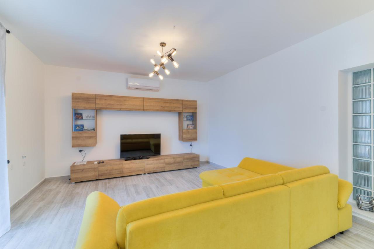 Demi II Apartment เซนญ์ ภายนอก รูปภาพ