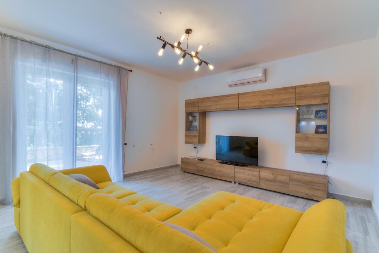 Demi II Apartment เซนญ์ ภายนอก รูปภาพ