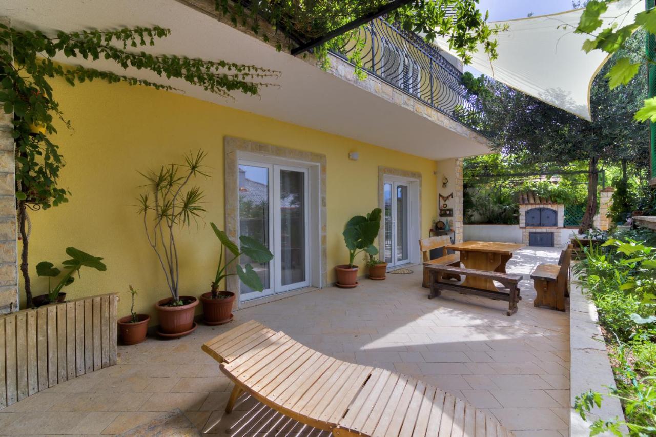 Demi II Apartment เซนญ์ ภายนอก รูปภาพ