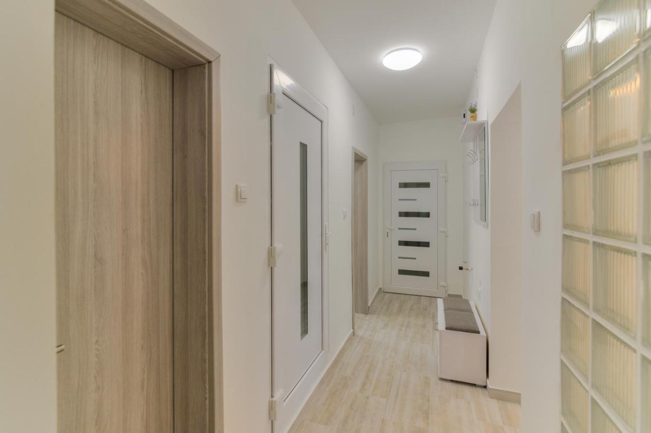 Demi II Apartment เซนญ์ ภายนอก รูปภาพ